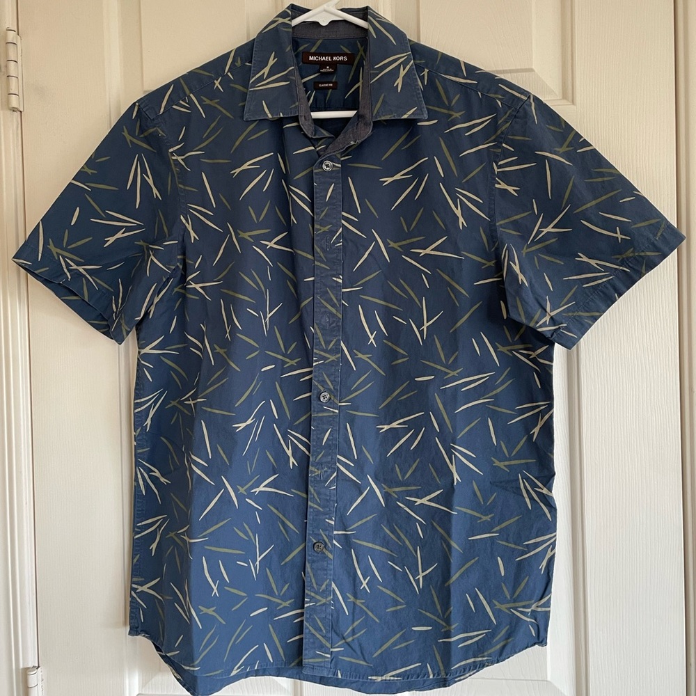 MICHAEL KORS | SHORT SLEEVE BUTTON DOWN | EUC